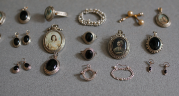Discovering the Art of Victorian Mourning Jewelry in London