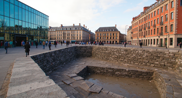 A Walk Through Time: Experiencing London's Ancient Roman Wall