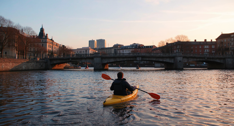 Finding Calm in the Chaos: Early Morning Kayaking on the Liffey in Dublin