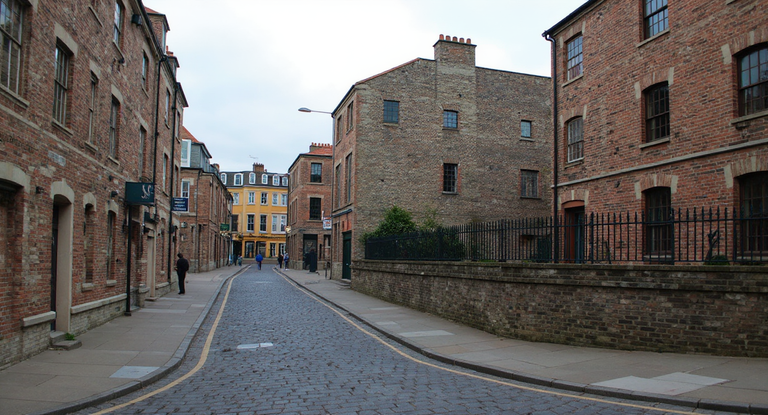 Wandering Dublin’s Historic Liberties: A Solo Stroll Beyond the Tourist Trail